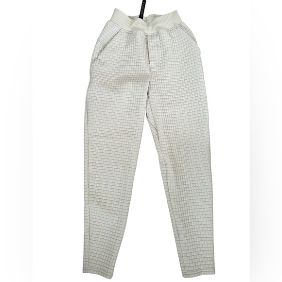 Lululemon Lab Textured Grid Jogger Muslin Cream Size 2 High Rise
A240 - Picture 1 of 7